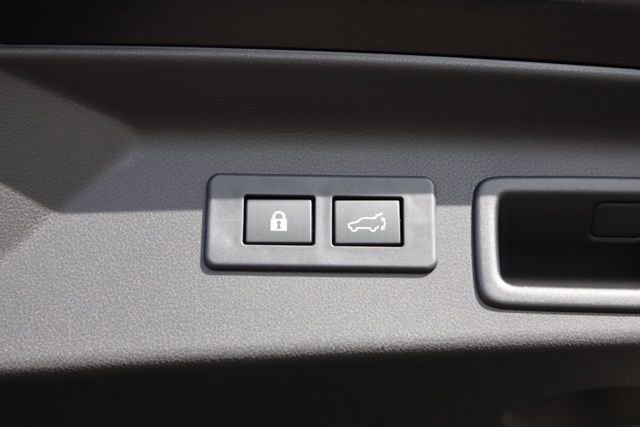 Used 2025 Subaru Forester Premium image 8