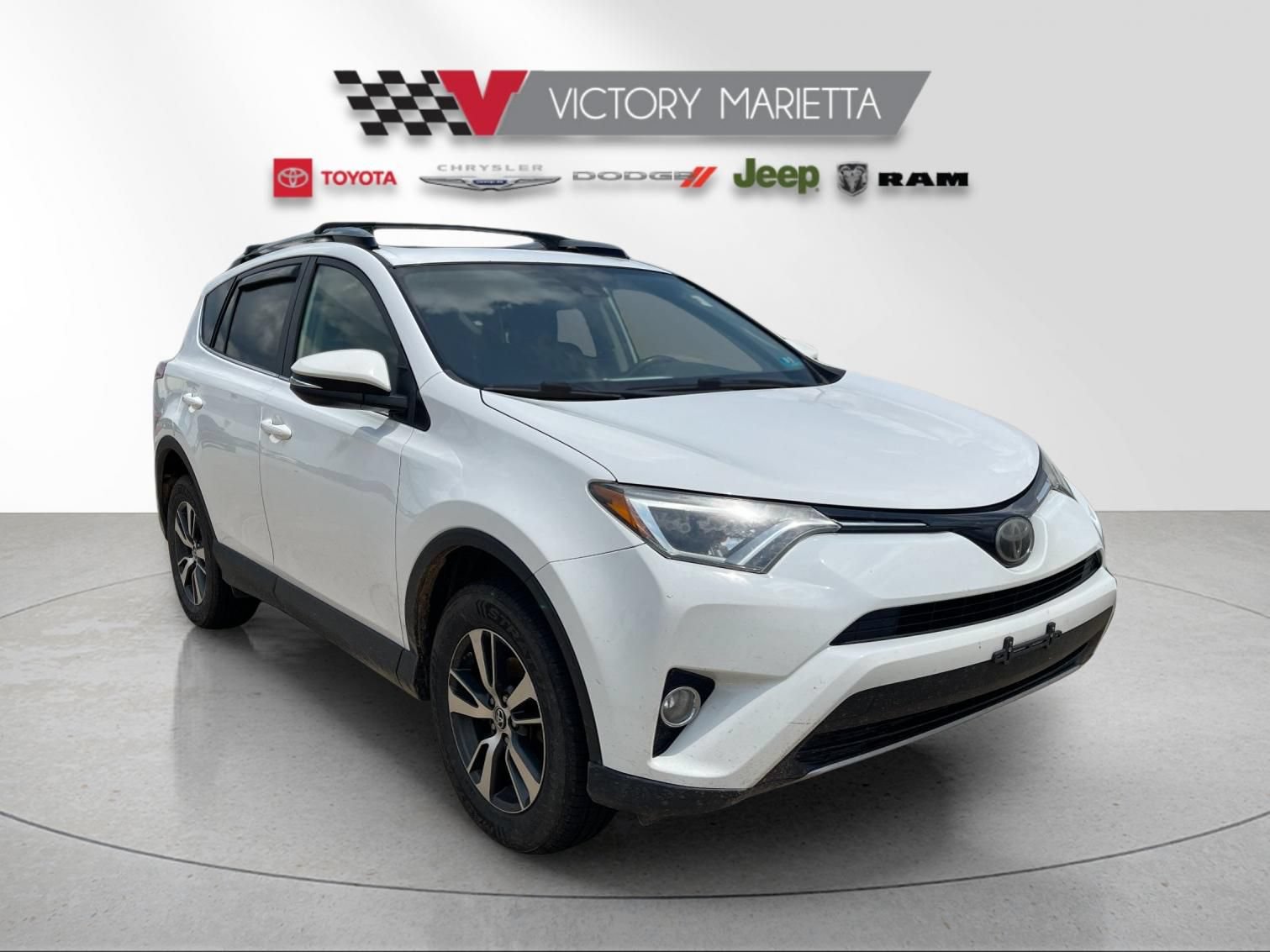 Used 2018 Toyota RAV4 XLE w/ Plus Extra Value Package AWD/4WD image 6