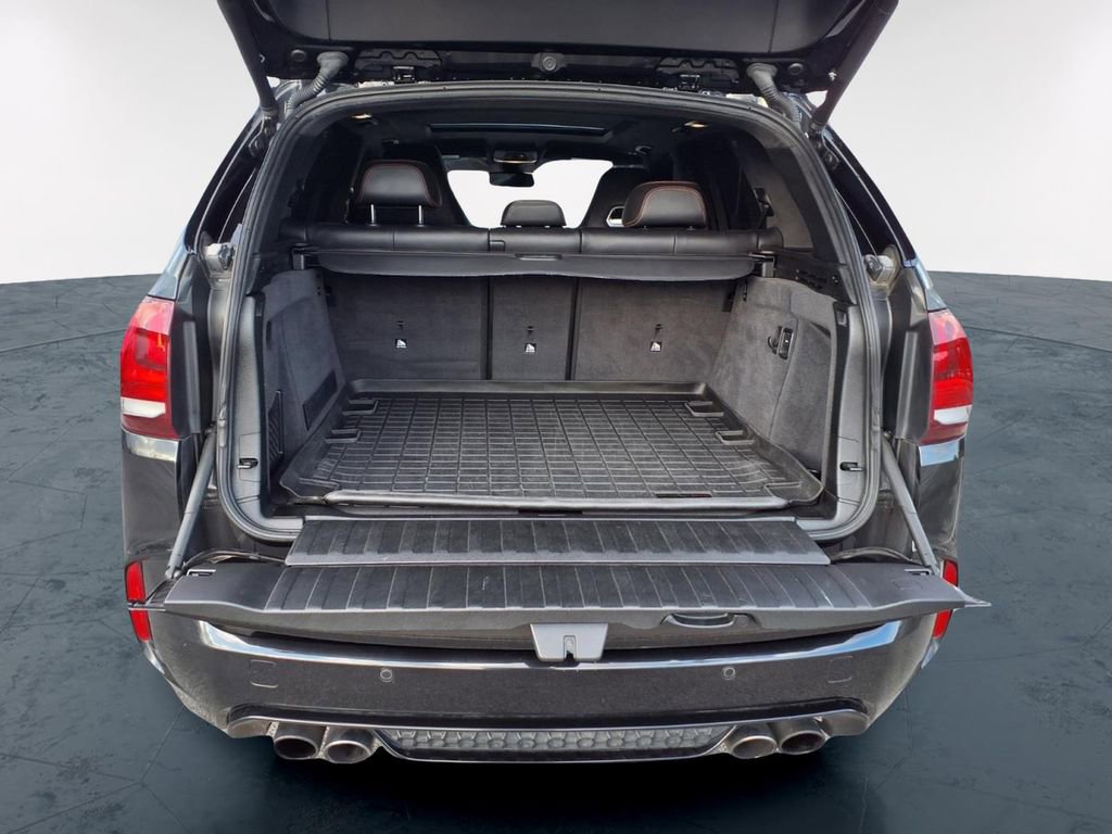 Used 2018 BMW X5 M image 9