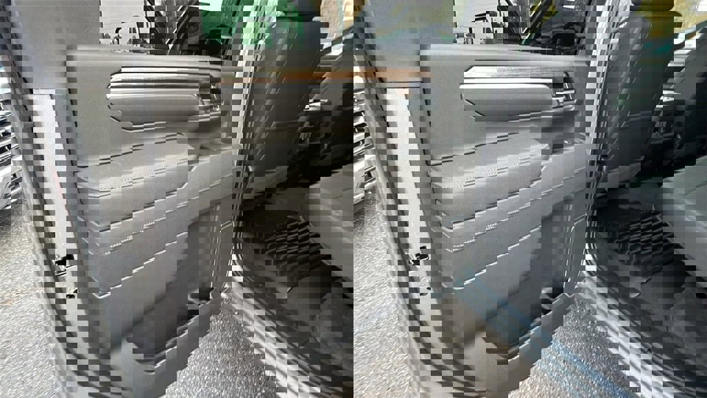 New 2026 Chevrolet Silverado 3500 LT w/ All Star Edition image 16