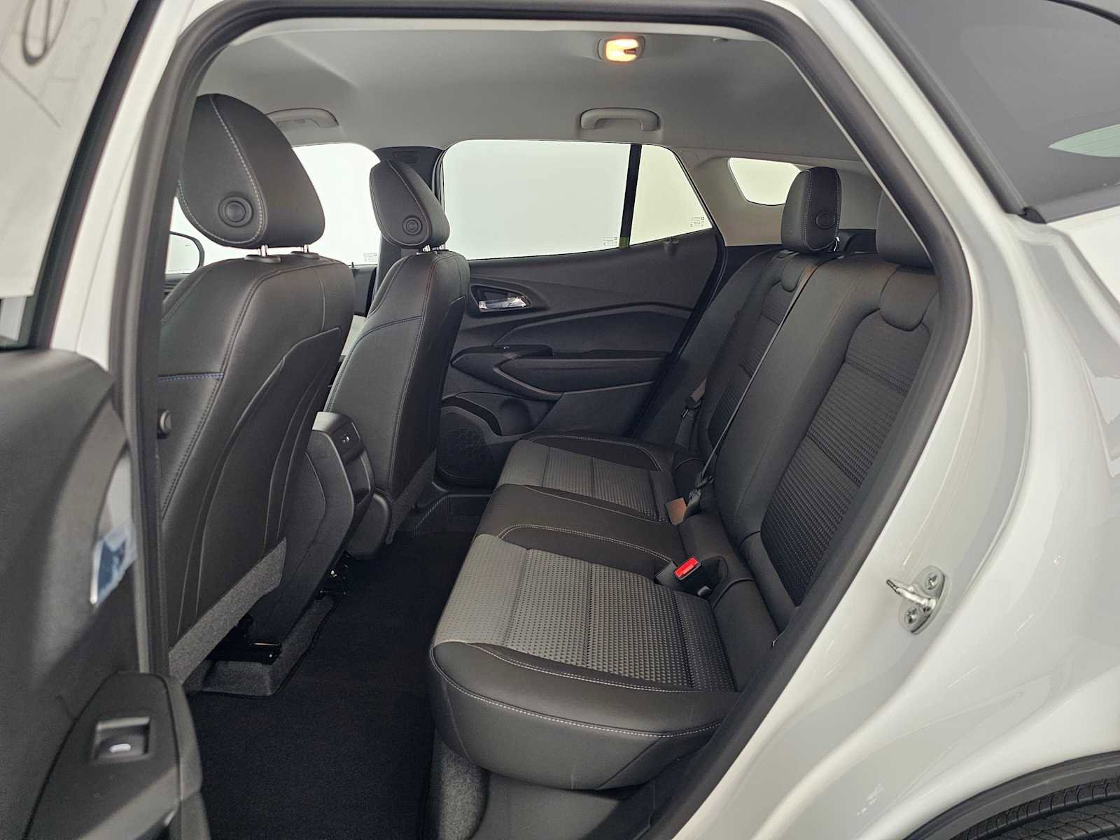 New 2026 Chevrolet Trax LT w/ Driver Confidence Package FWD image 16
