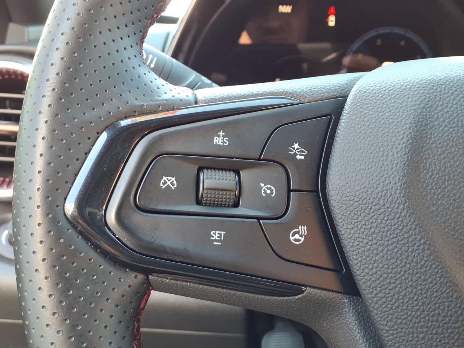 Used 2025 Chevrolet Trax RS w/ Driver Confidence Package FWD image 15