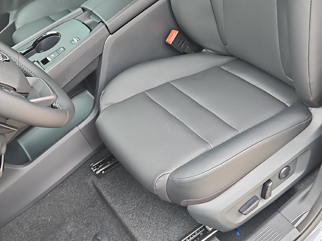 New 2026 Nissan Rogue Dark Armor FWD image 16