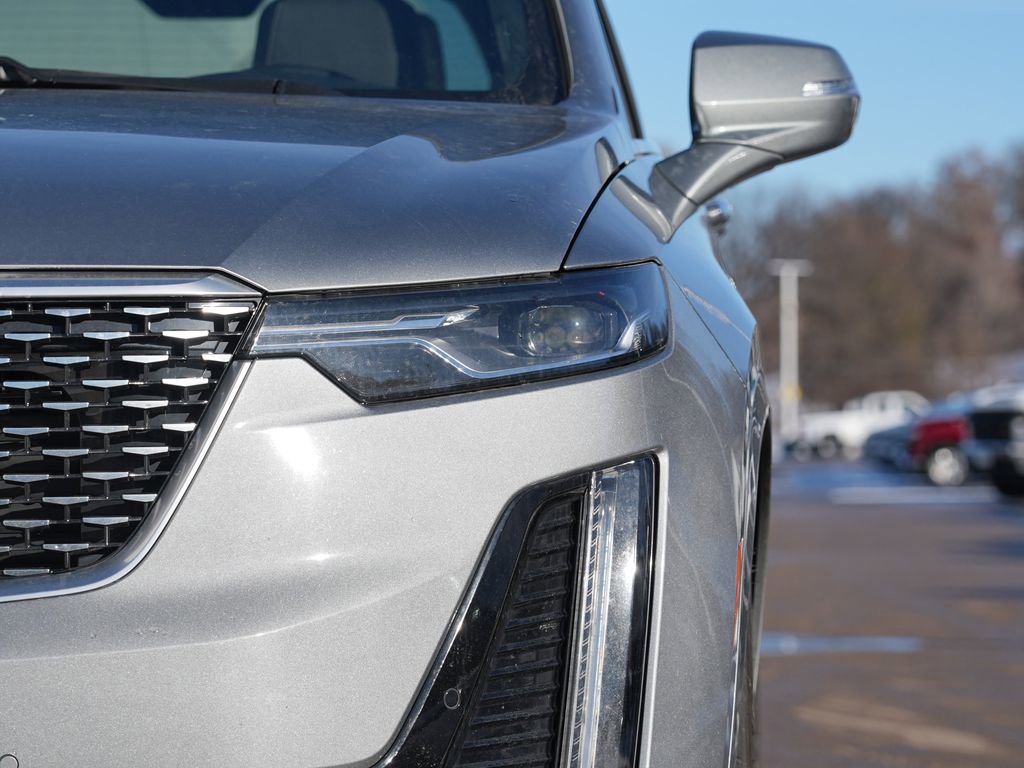Used 2025 Cadillac XT6 Premium Luxury image 10