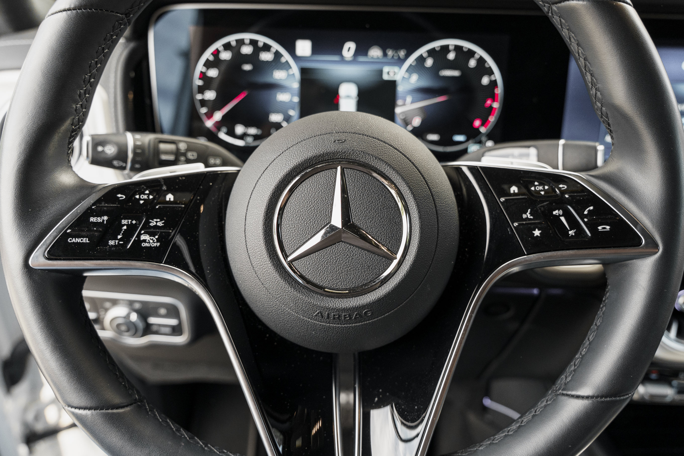 Used 2025 Mercedes-Benz G 550 image 16