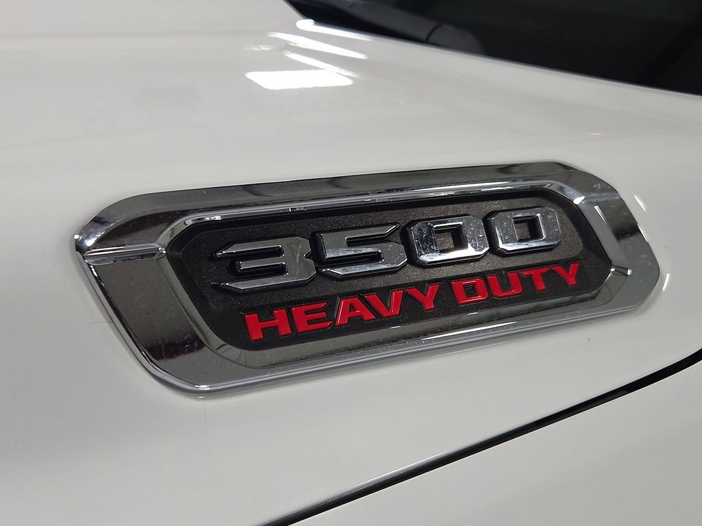 Used 2024 RAM 3500 Tradesman w/ Chrome Appearance Group image 7