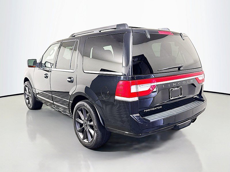 Used 2016 Lincoln Navigator Reserve AWD/4WD image 5