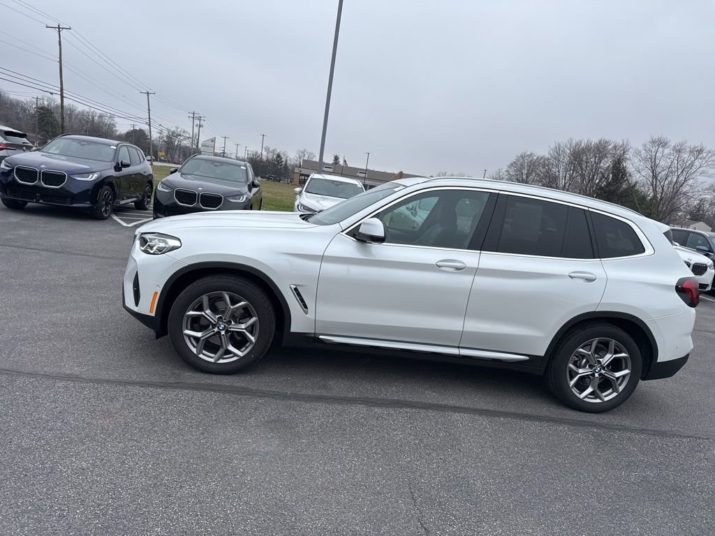 Used 2023 BMW X3 xDrive30i w/ Premium Package image 4
