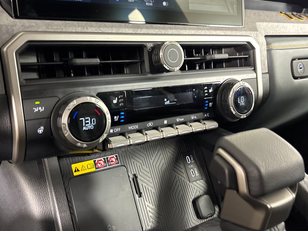 Used 2025 Toyota 4Runner Trailhunter AWD/4WD image 22