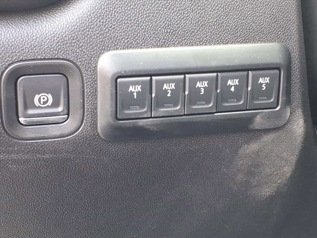 New 2026 Chevrolet Silverado 3500 W/T w/ WT Convenience Package AWD/4WD image 18