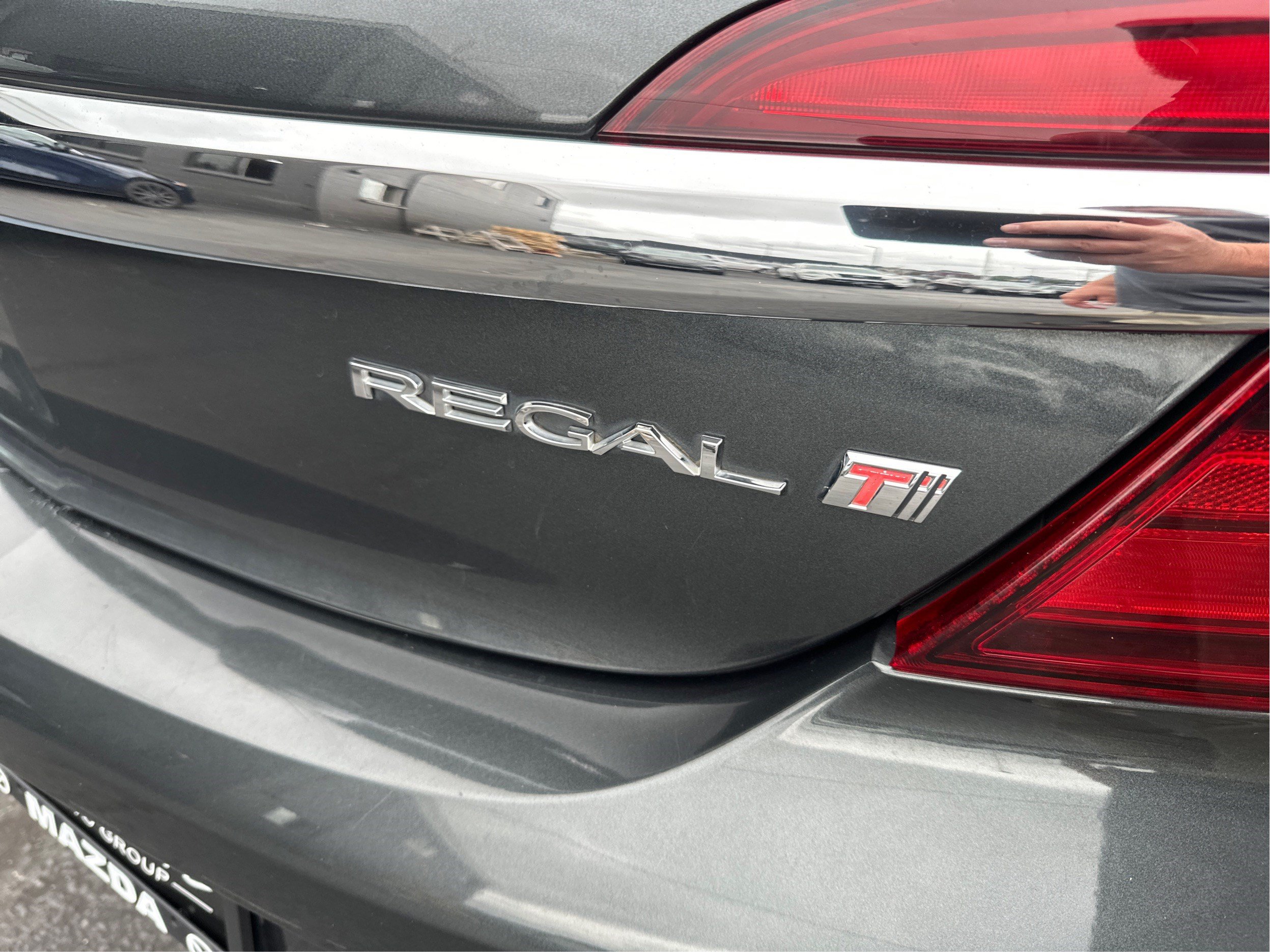 Used 2017 Buick Regal Sport Touring FWD image 29