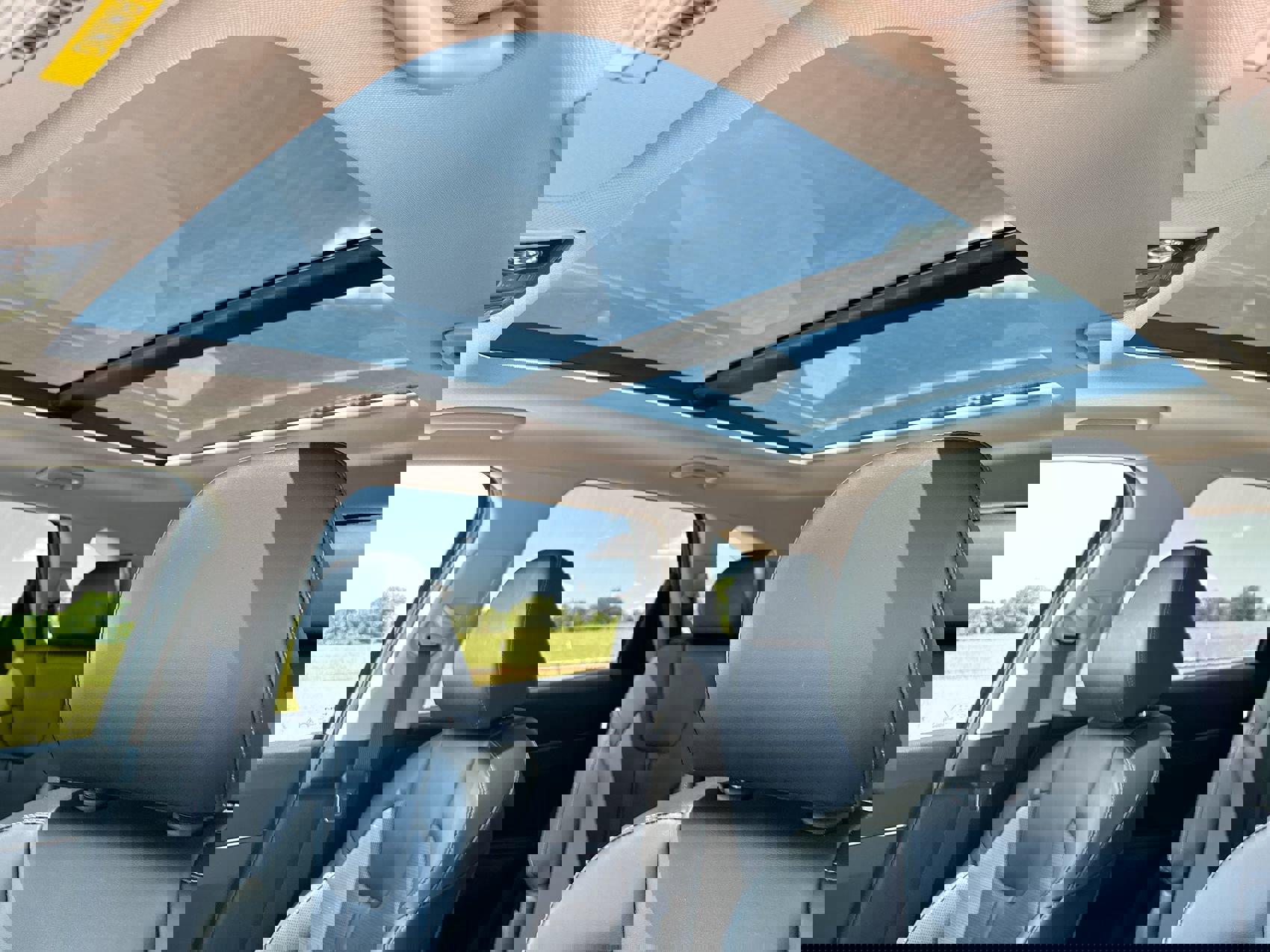 Used 2025 Kia Sorento EX w/ Panoramic Sunroof Package image 22