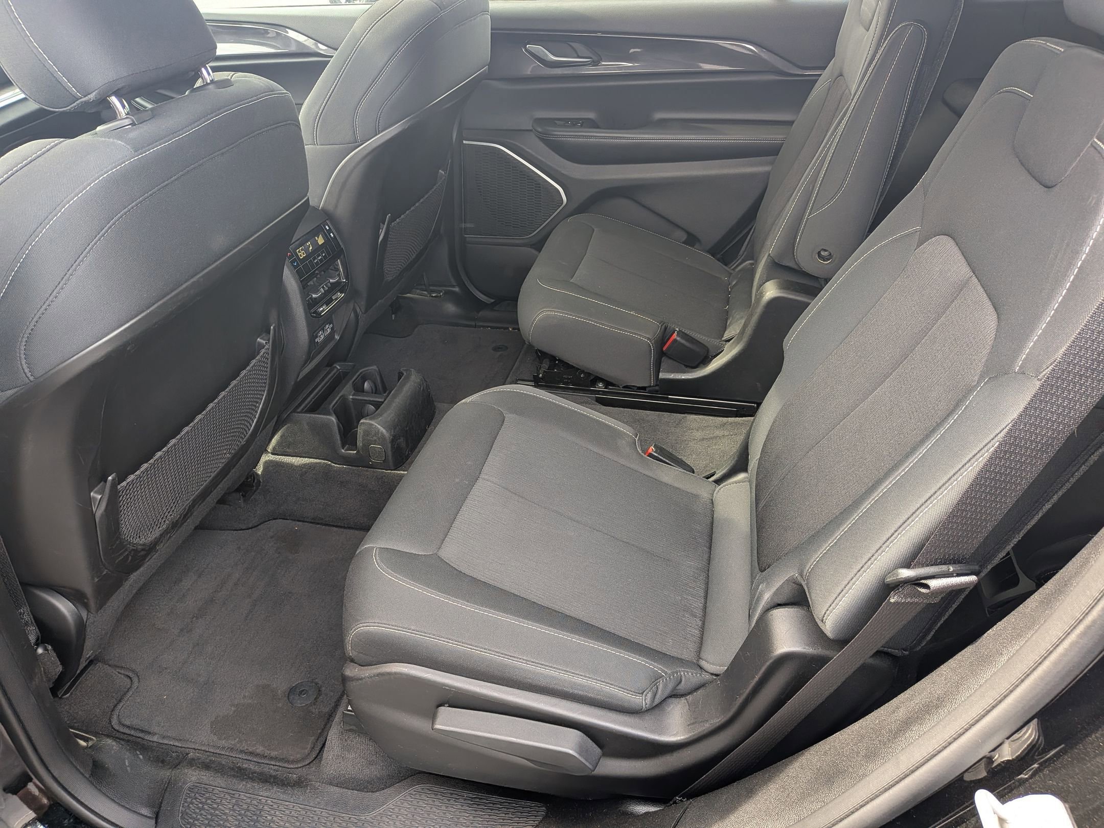 Certified 2021 Jeep Grand Cherokee L Laredo w/ Luxury Tech Group I RWD image 29