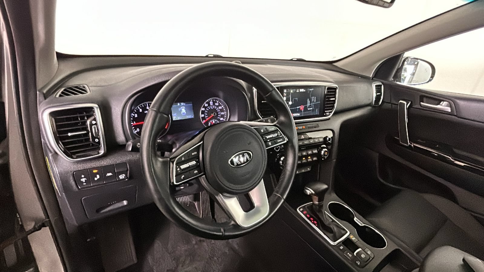 Used 2022 Kia Sportage EX w/ EX Technology Package AWD/4WD image 16