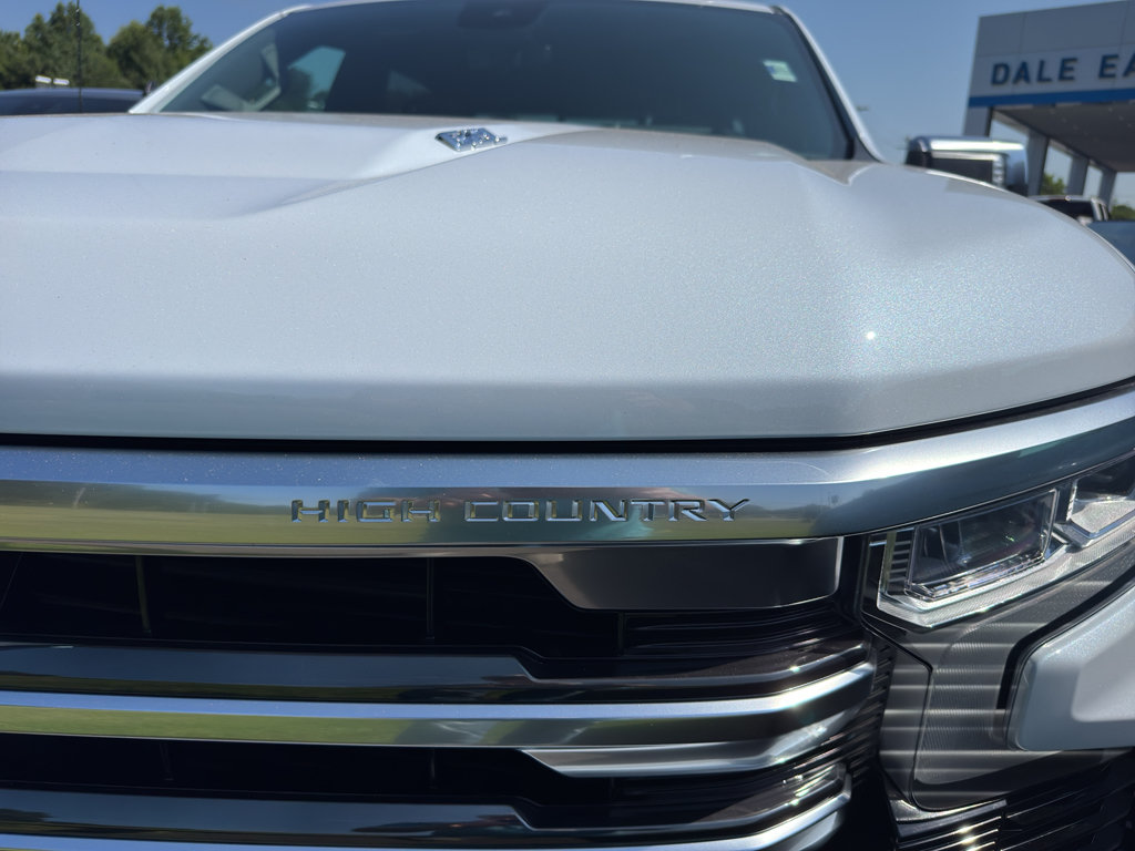 New 2026 Chevrolet Silverado 1500 High Country AWD/4WD image 3