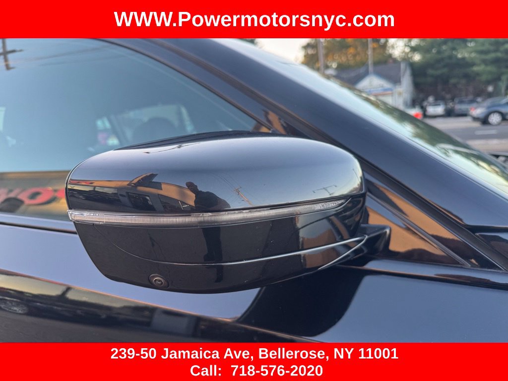 Used 2022 BMW M550i xDrive w/ Executive Package AWD/4WD image 18