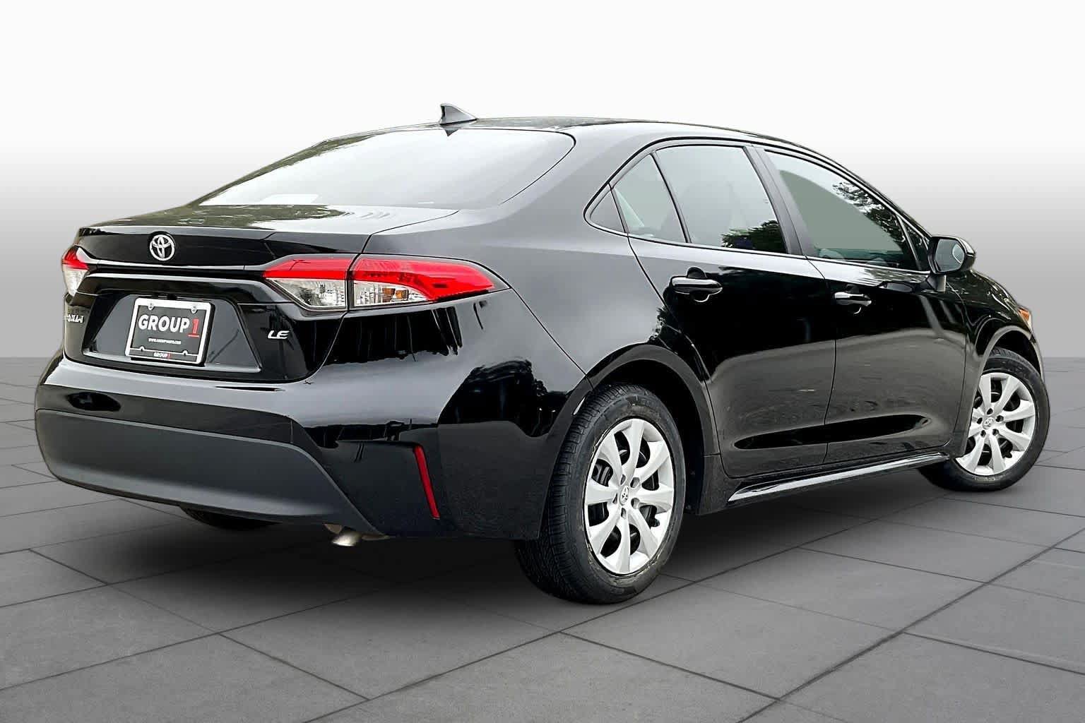 Used 2024 Toyota Corolla LE FWD image 12