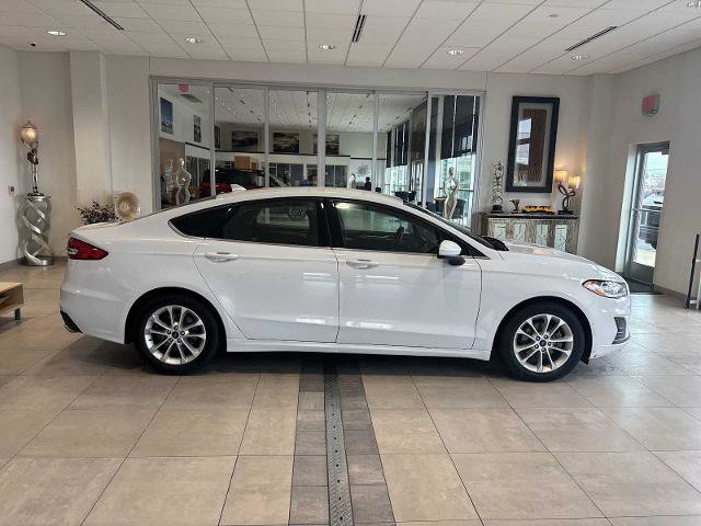 Certified 2019 Ford Fusion SE FWD image 2