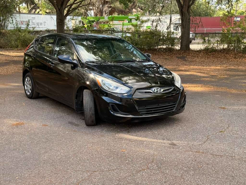 Used 2014 Hyundai Accent GS image 3