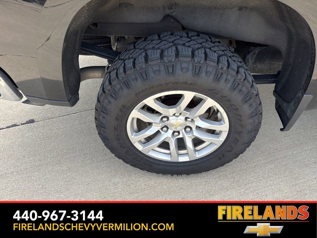 Used 2021 Chevrolet Silverado 1500 LT w/ Convenience Package II AWD/4WD image 30