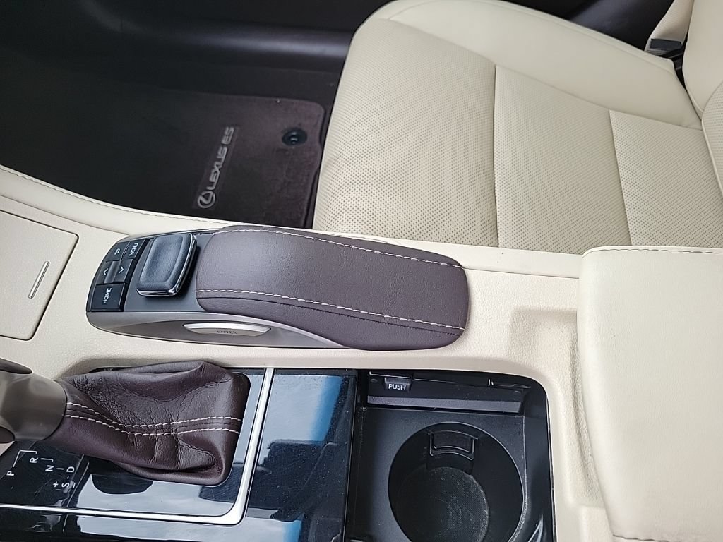 Used 2017 Lexus ES 350 w/ Navigation System Package FWD image 30