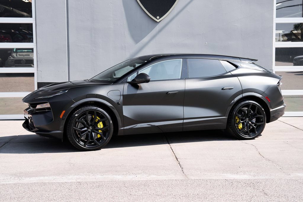 Used 2025 Lotus Eletre AWD/4WD image 9