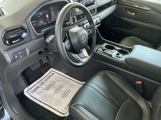 Used 2025 Honda Pilot Elite image 15