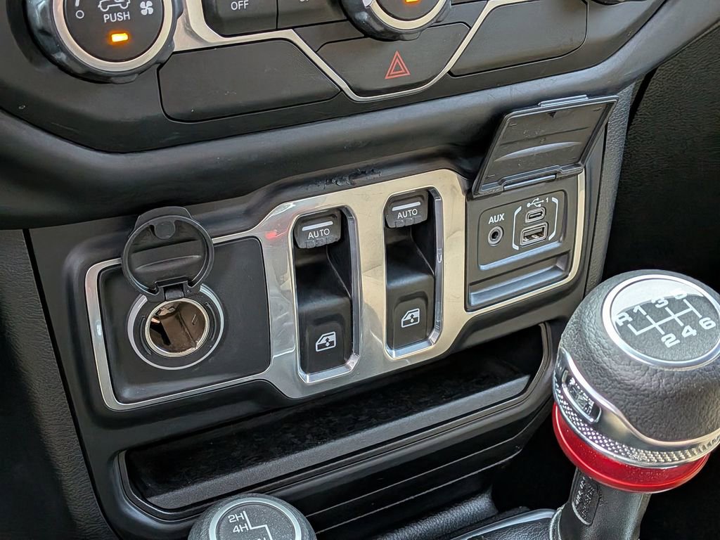 Used 2018 Jeep Wrangler Sport AWD/4WD image 19