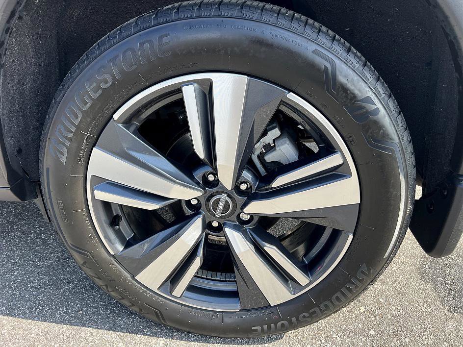 Certified 2023 Nissan Rogue SL w/ SL Premium Package image 10