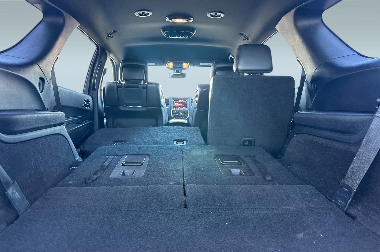 Used 2018 Dodge Durango R/T w/ Blacktop Package RWD image 22