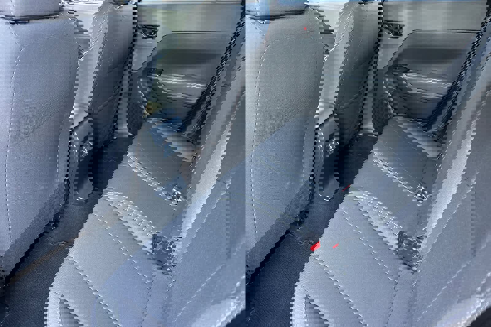 Used 2025 Subaru Crosstrek 2.0i Premium image 11