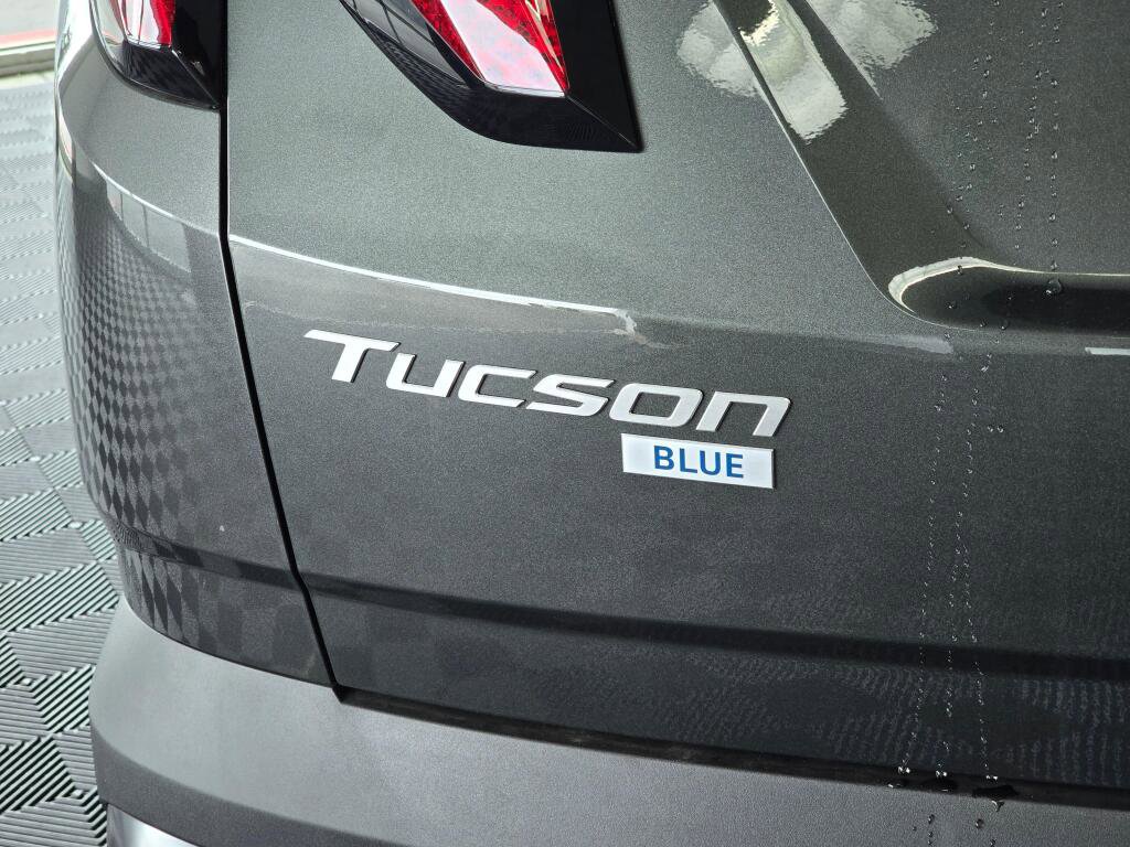 New 2026 Hyundai Tucson Blue SE image 14