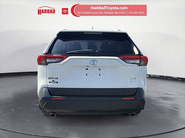 Certified 2020 Toyota RAV4 XLE w/ Convenience Package image 4