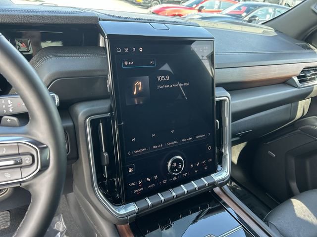 Used 2025 GMC Yukon XL Denali AWD/4WD image 25
