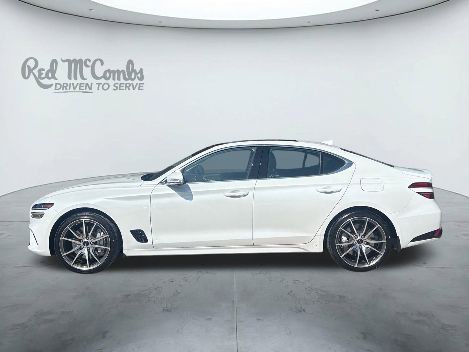 Used 2026 Genesis G70 2.5T Prestige image 2