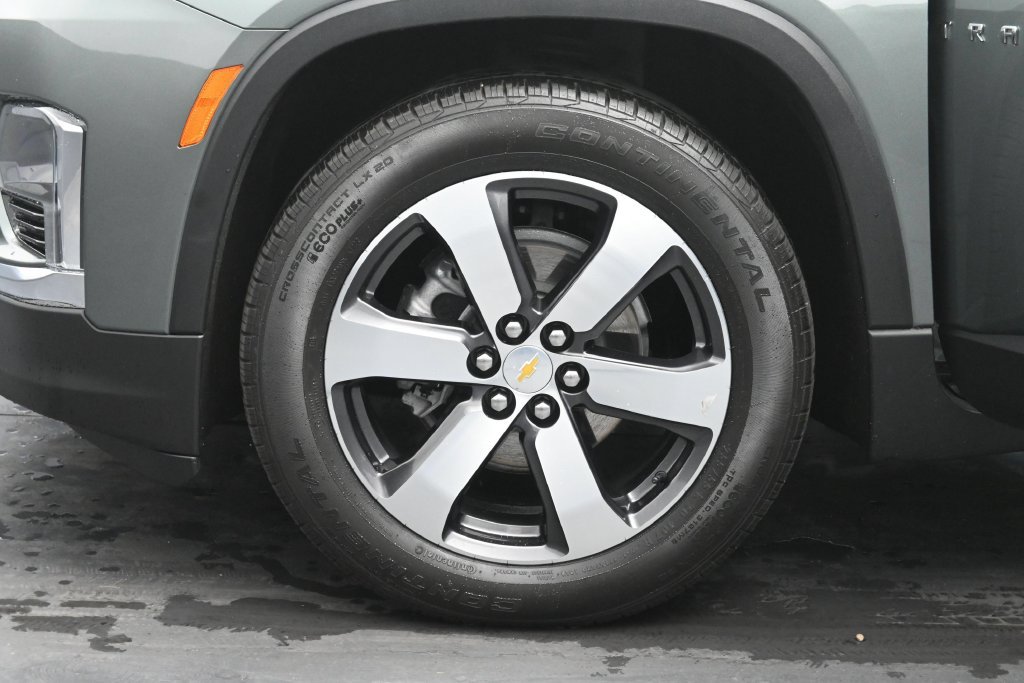 Used 2022 Chevrolet Traverse LT w/ LT Premium Package AWD/4WD image 30