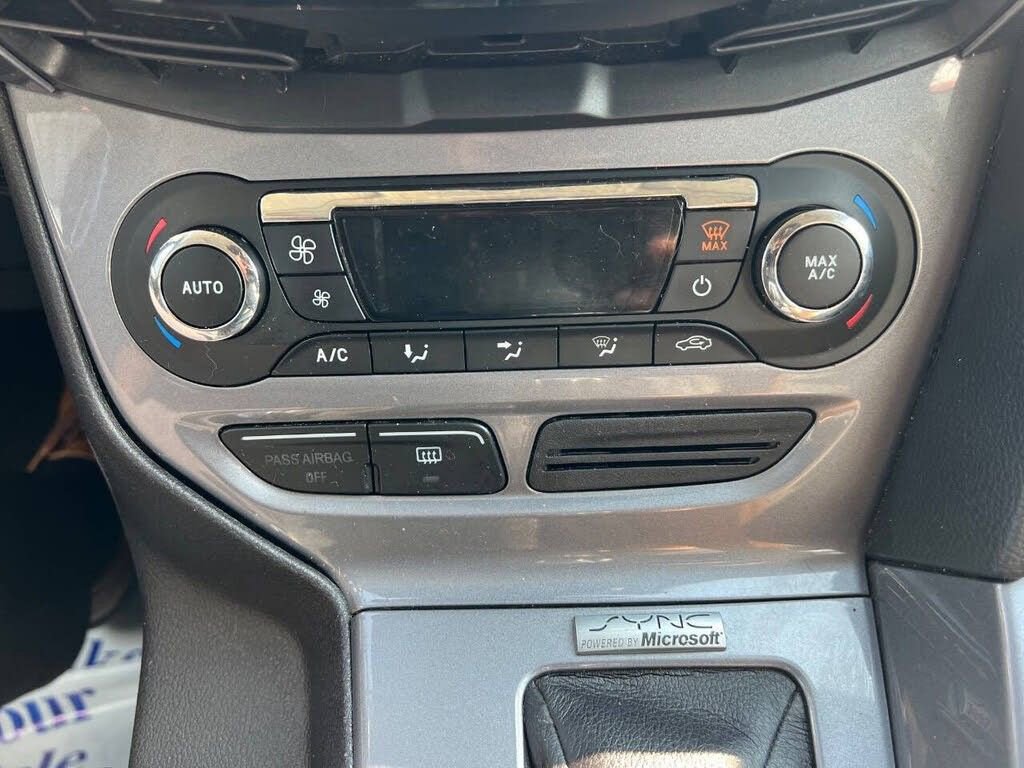 Used 2014 Ford Focus Titanium image 19