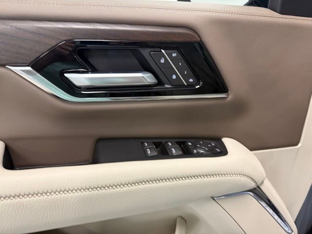 New 2026 GMC Yukon XL Denali w/ Sun & Power Step Package image 15
