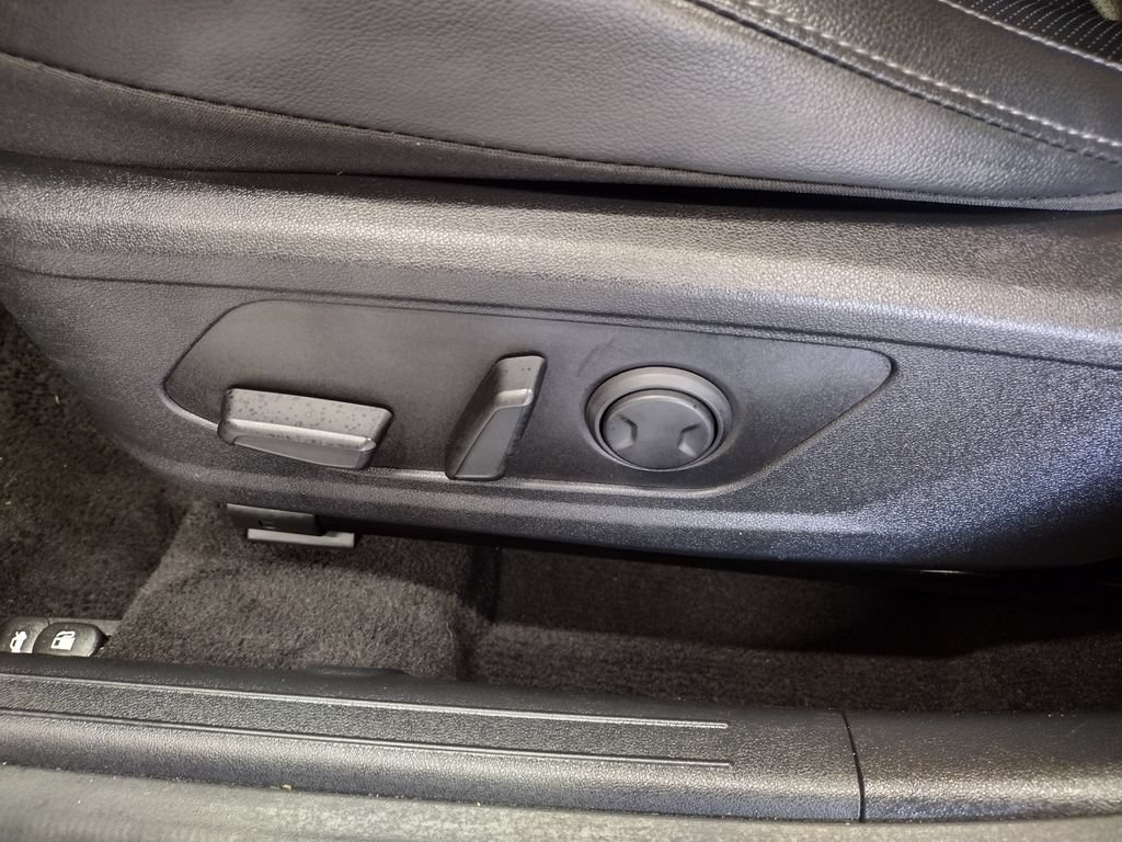 Certified 2024 Hyundai Elantra Limited FWD image 22