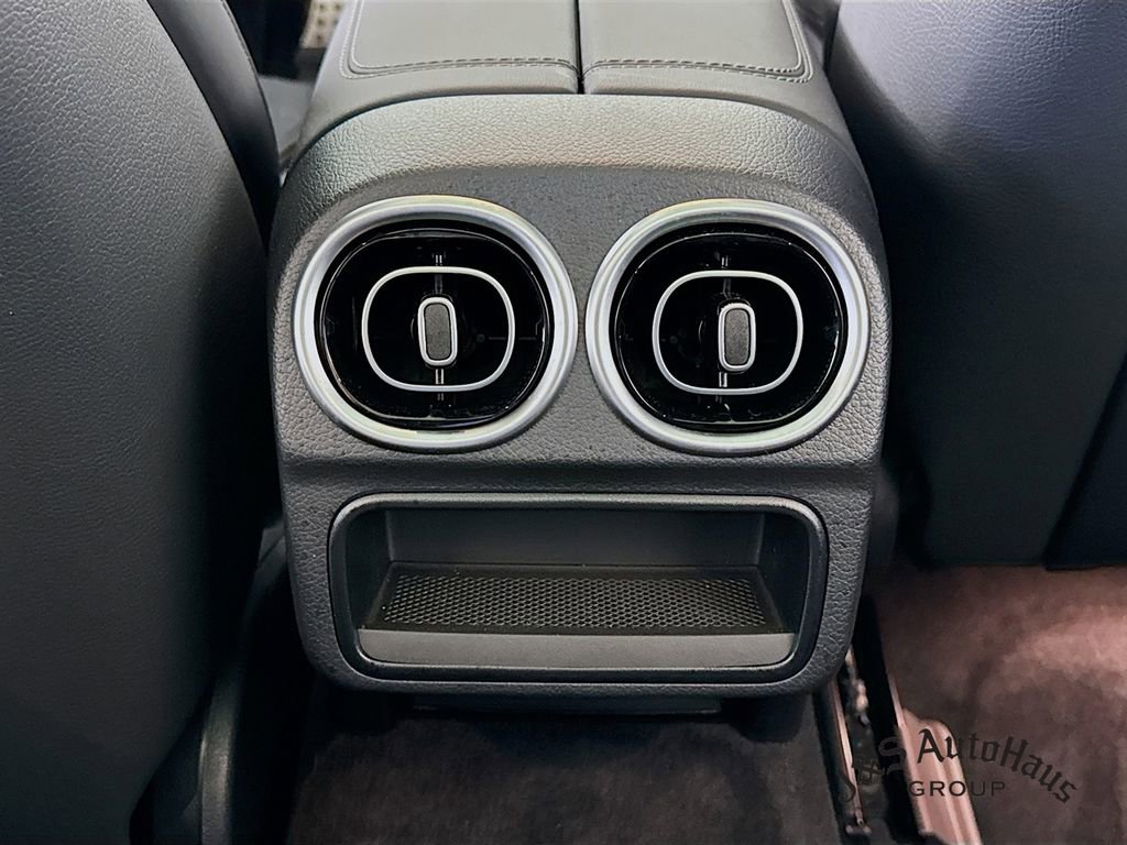 Used 2025 Mercedes-Benz C 63 AMG S image 31