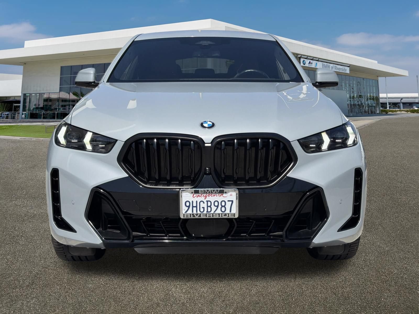Certified 2024 BMW X6 xDrive40i w/ Executive Package AWD/4WD image 3