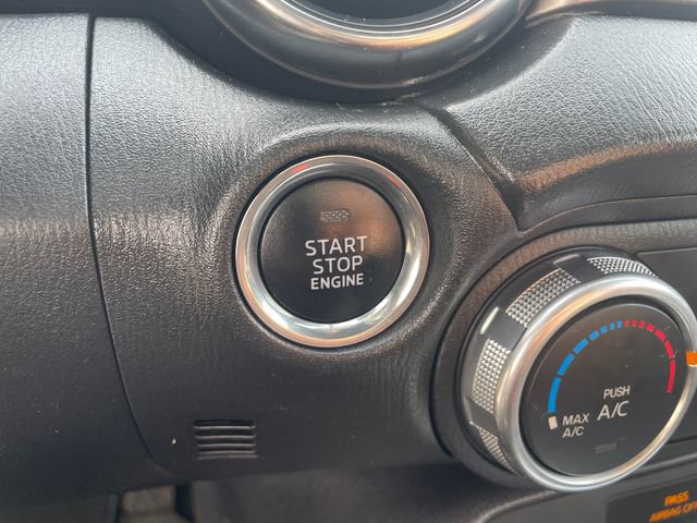 Used 2017 FIAT 124 Spider Classica RWD image 27