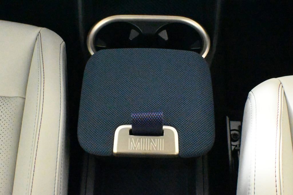 Used 2025 MINI Cooper Countryman S w/ Comfort Package Max image 28