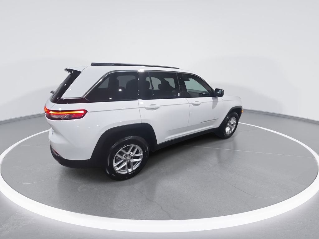 New 2025 Jeep Grand Cherokee Laredo X w/ Trailer Tow Package image 8