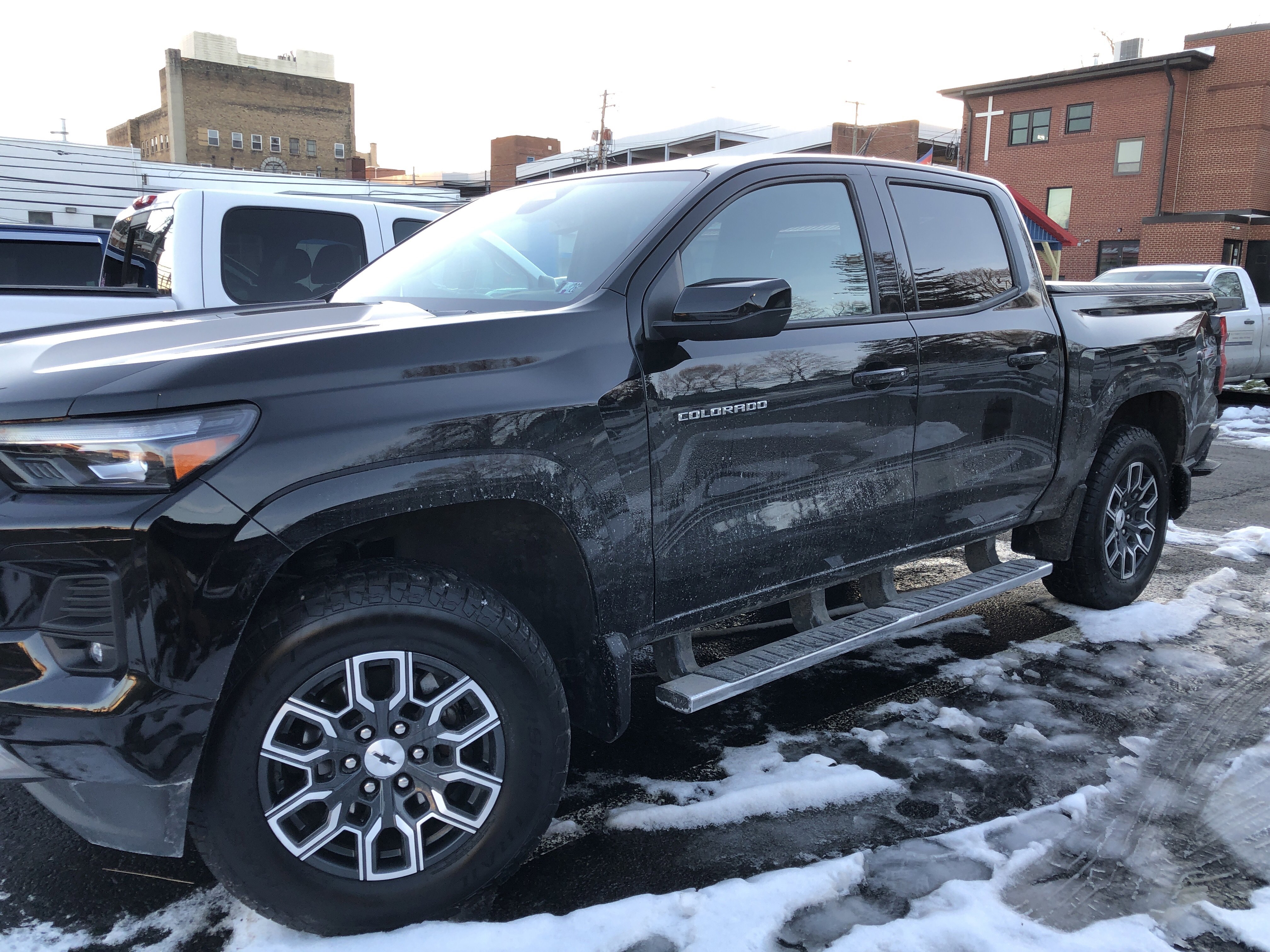 Certified 2024 Chevrolet Colorado Z71 w/ Z71 Convenience Package 2 image 2