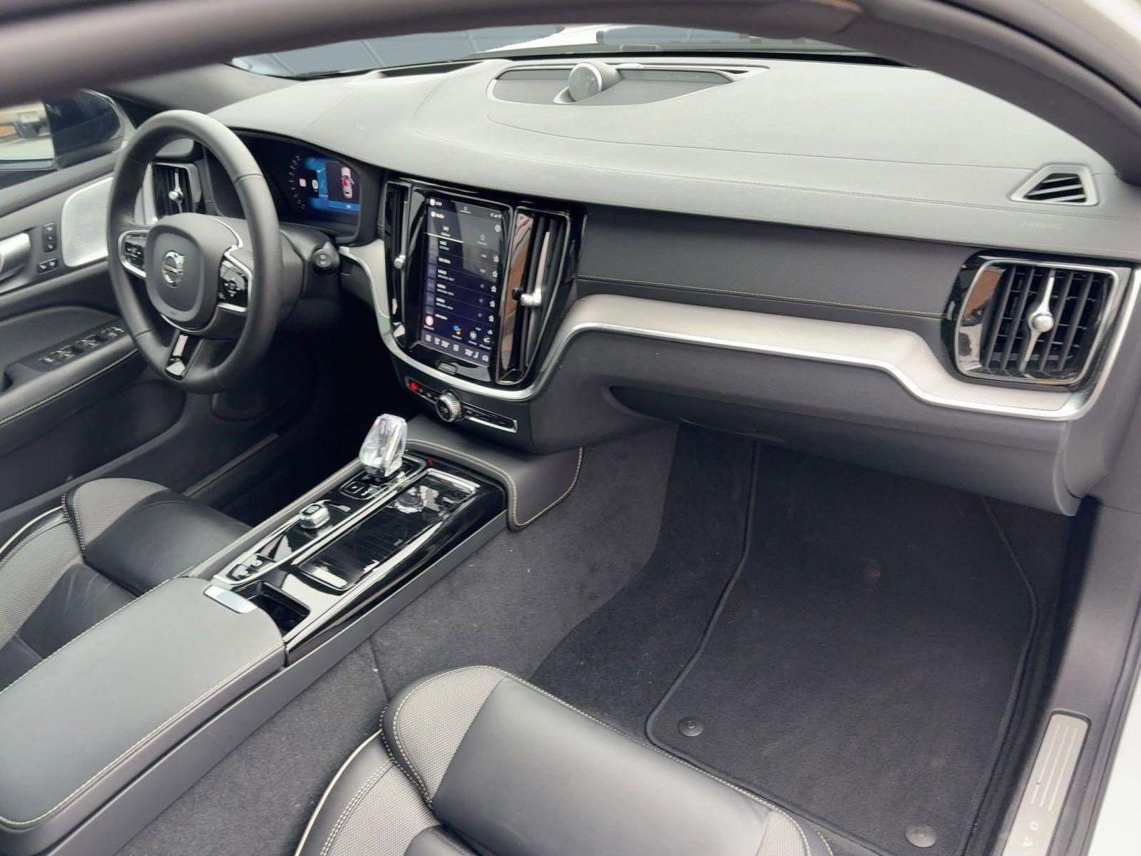 Certified 2024 Volvo V60 T8 Polestar image 21