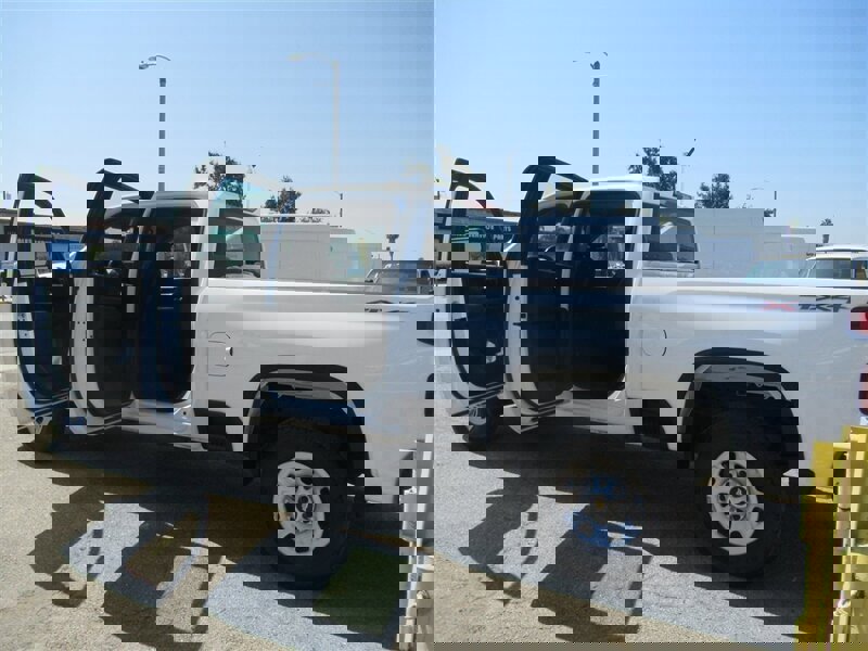 Used 2021 Chevrolet Silverado 2500 W/T image 9