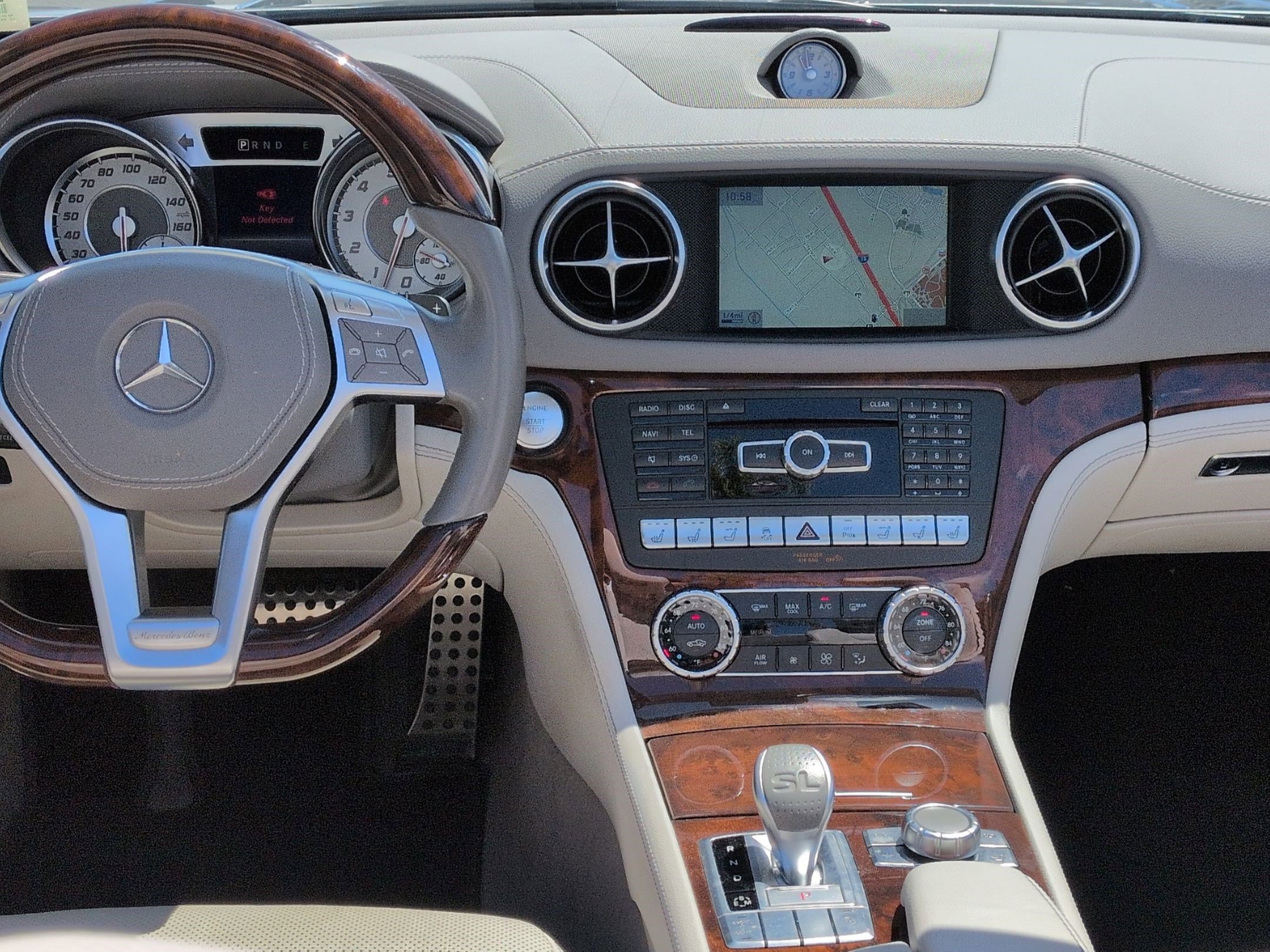 Used 2015 Mercedes-Benz SL 400 image 30