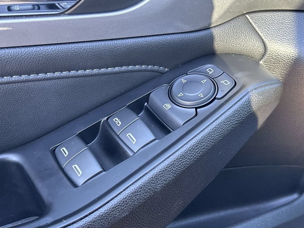 Certified 2023 Chevrolet Traverse LT FWD image 21
