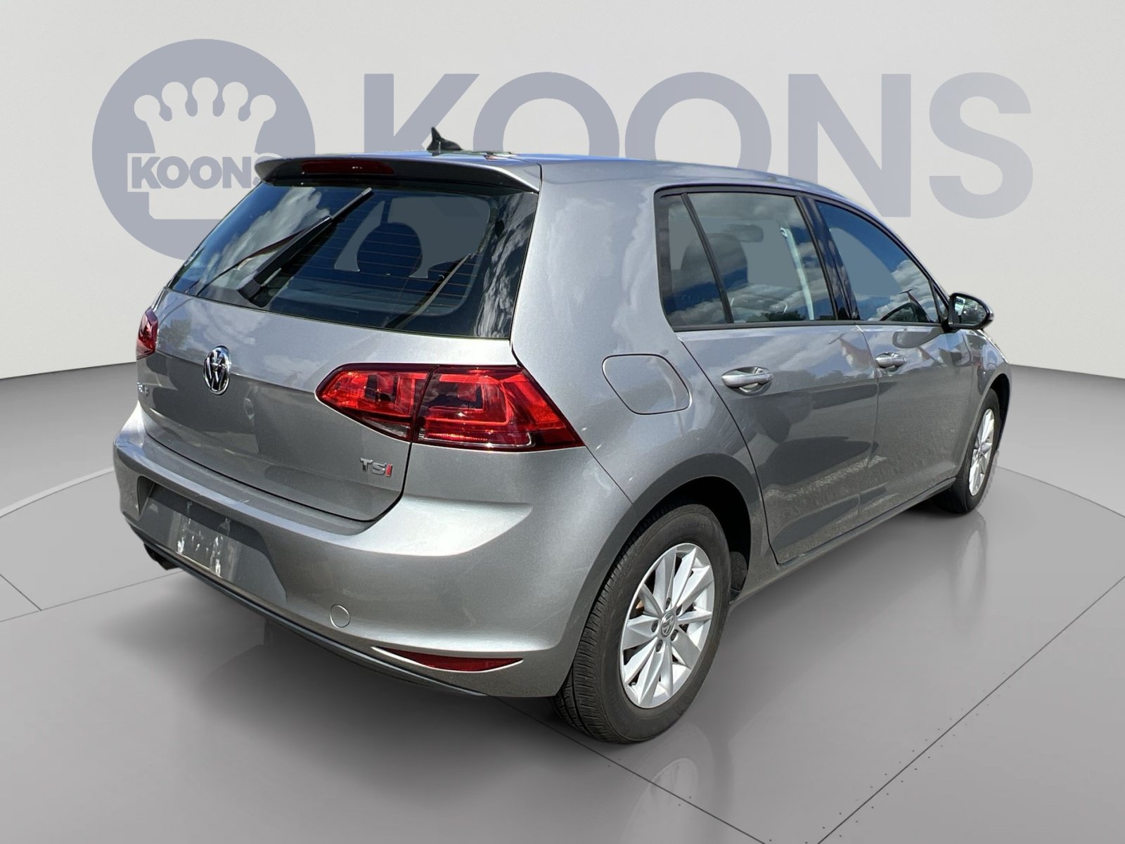 Used 2016 Volkswagen Golf S FWD image 5